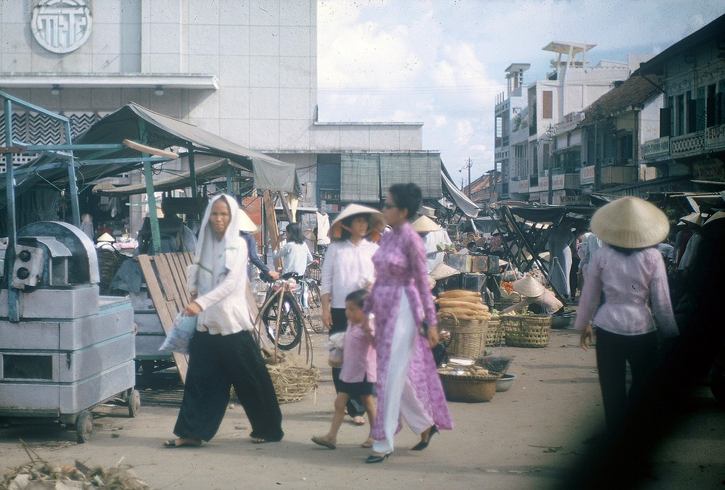 Anh hiem ve cho Ba Chieu o Sai Gon nua the ky truoc