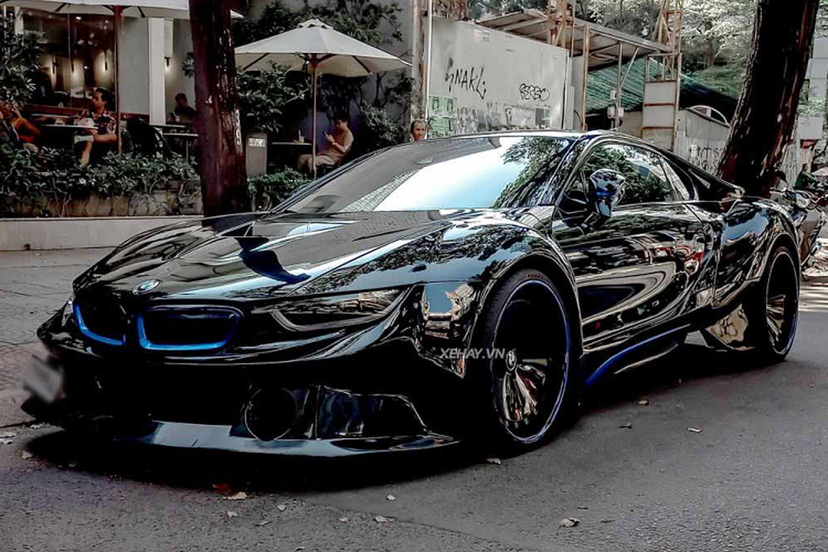 Ngam sieu xe BMW i8 do widebody cuc “ngau” tren pho Sai Gon